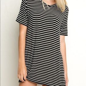 Brandy Melville Stripped Black&White T-Shirt Dress